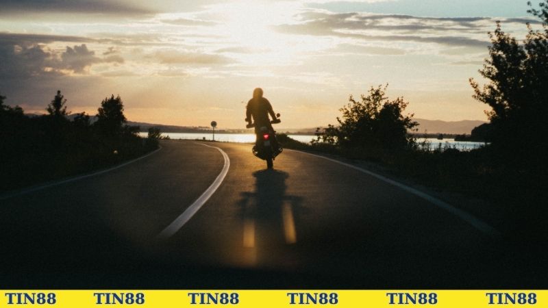 Nằm mơ thấy mình đang chạy xe máy đánh con gì?